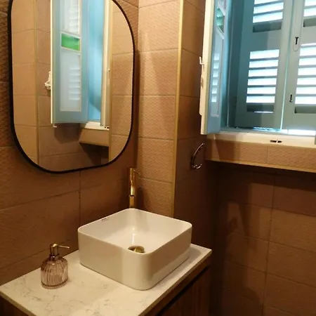 펜션 60 Indri Borg Townhouse *