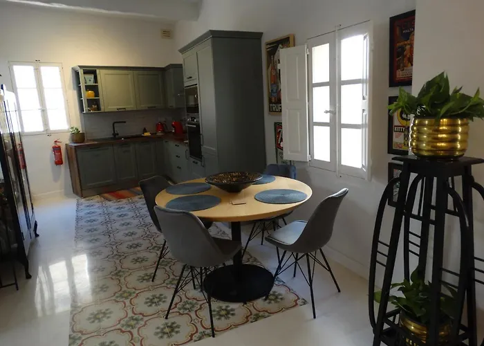 60 Indri Borg Townhouse 펜션 *